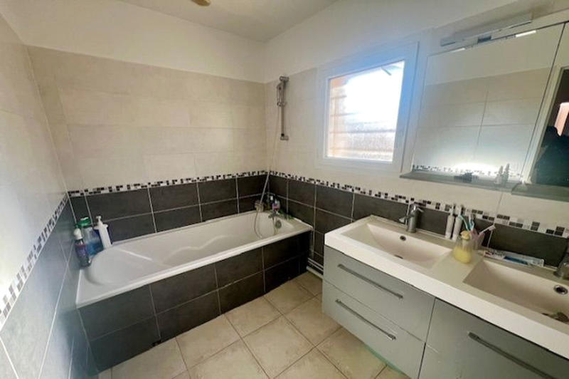 Maison - 82 m² - 4 pièces