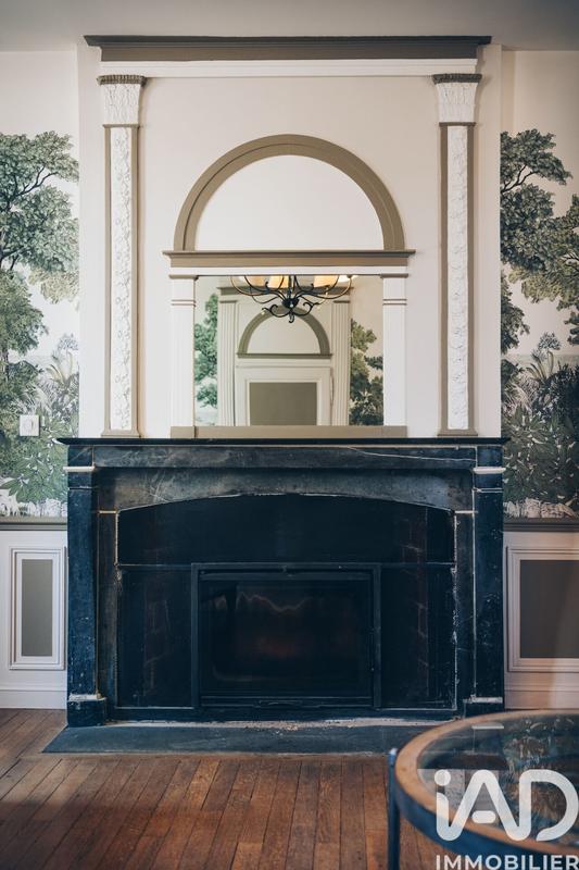 Maison - 328 m² - 12 pièces