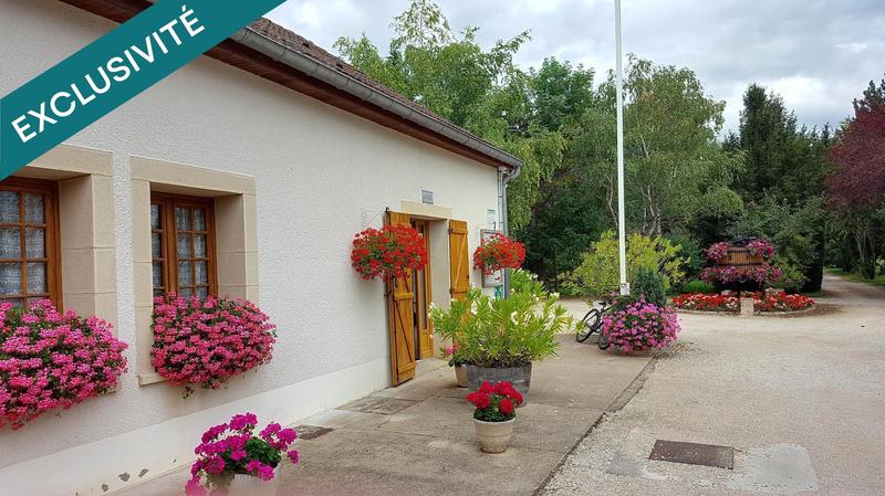 Local commercial - 142 m² - 7 pièces