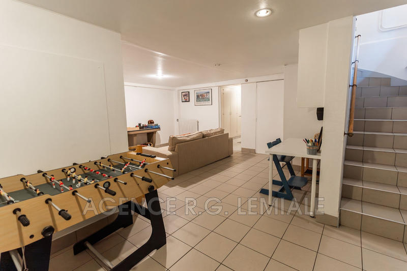 Maison - 180 m² - 7 pièces