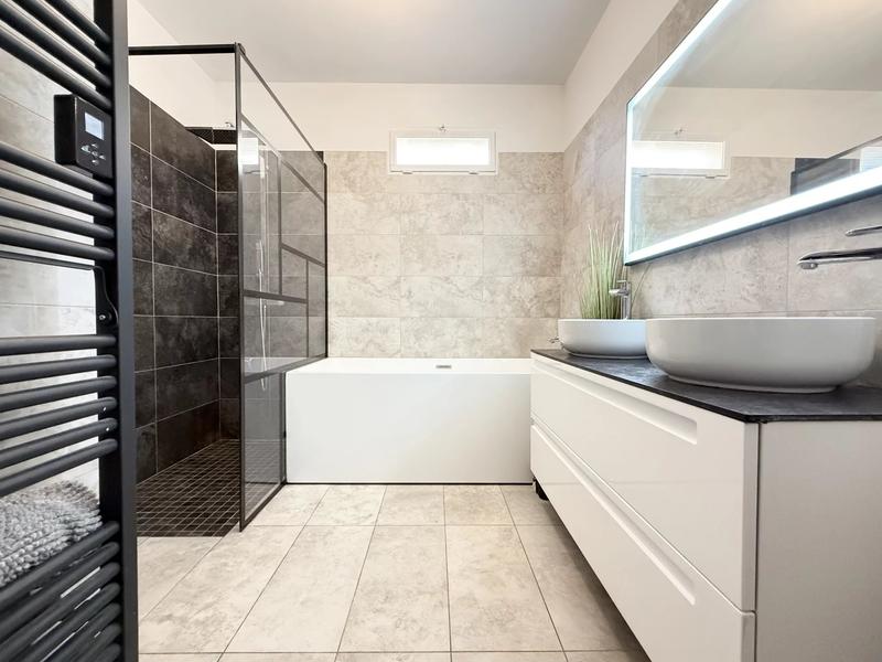 Maison - 96 m² - 4 pièces