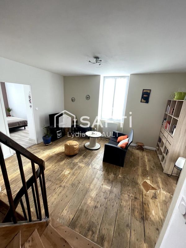 Maison - 235 m² - 8 pièces