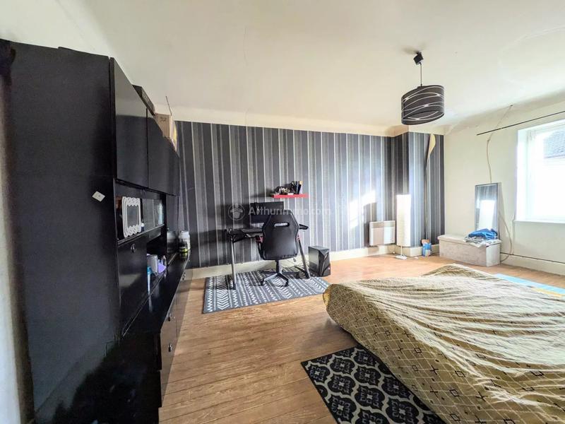 Maison - 196 m² - 6 pièces