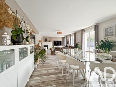 Maison - 144 m² - 6 pièces