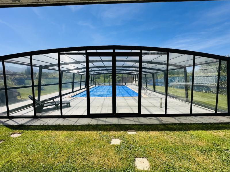 Maison - 250 m² - 9 pièces