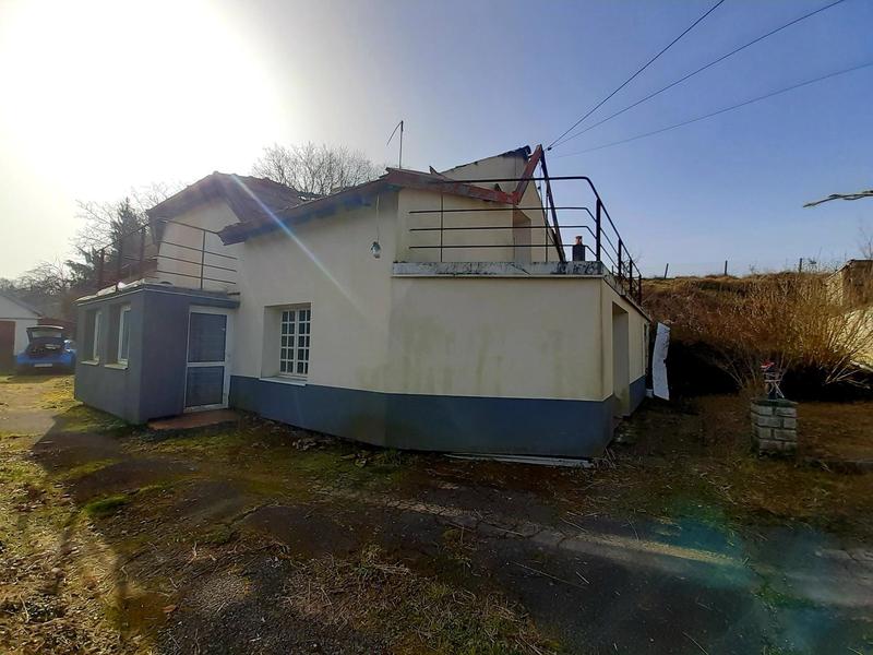 Maison - 90 m² - 5 pièces