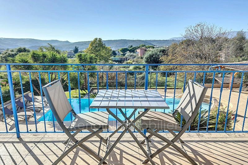 Maison - 240 m² - 8 pièces