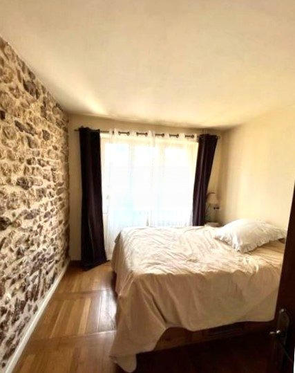 Maison - 233 m² - 11 pièces