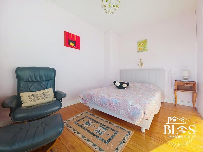 Maison traditionnelle - 97 m² - 4 pièces