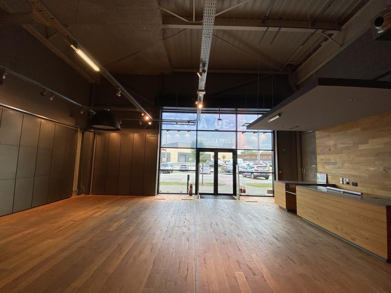 Local commercial - 417 m²