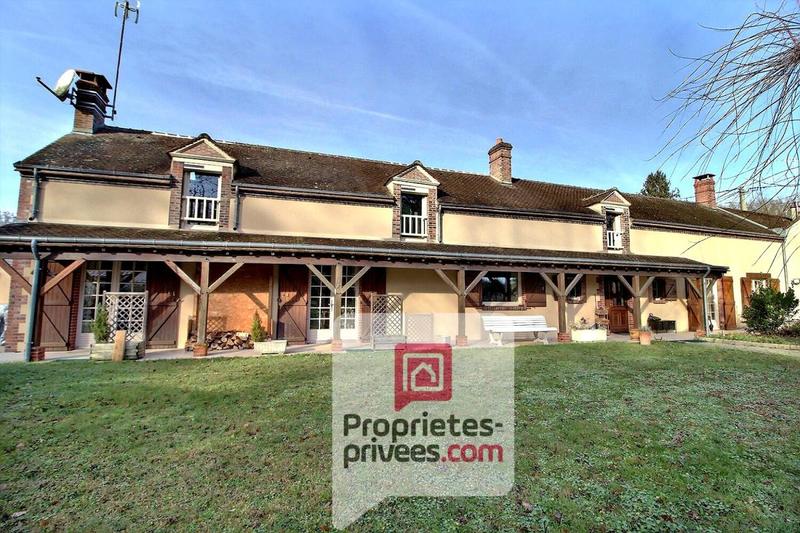 Maison - 210 m² - 8 pièces