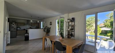 Maison - 102 m² - 5 pièces