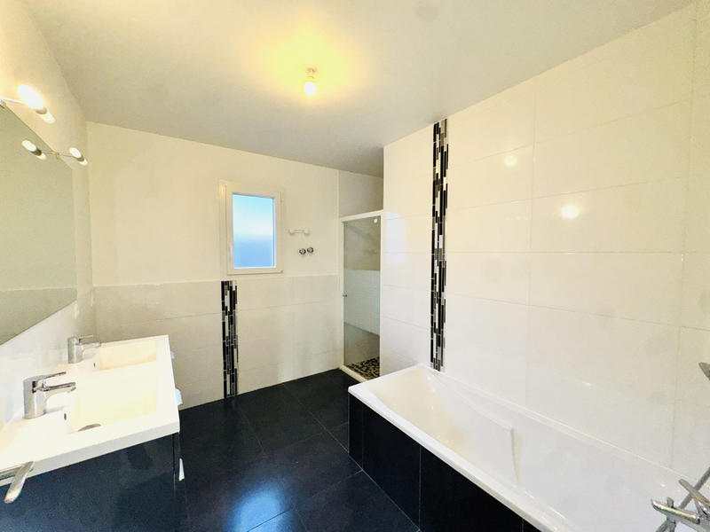 Maison - 103 m² - 5 pièces