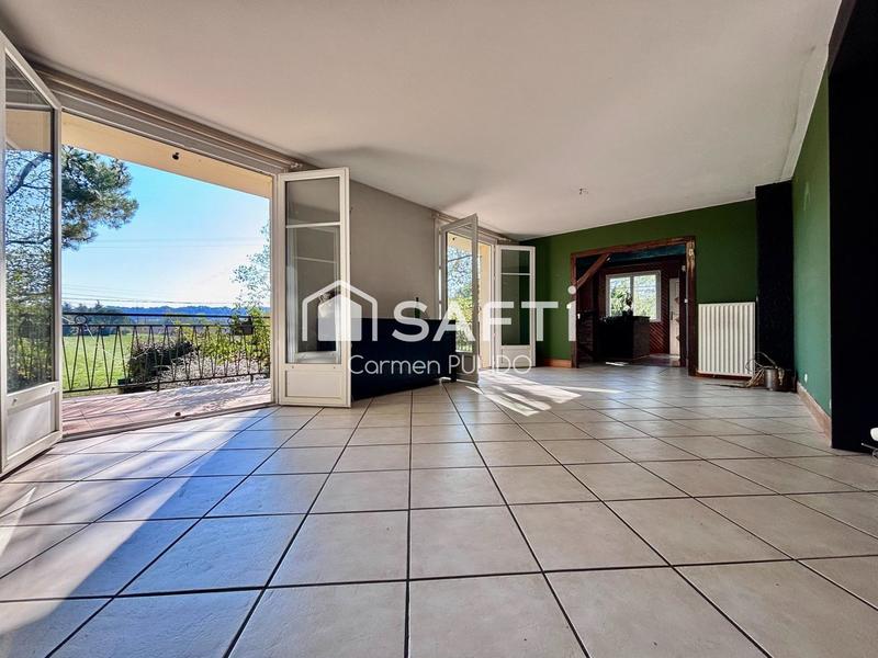 Maison - 210 m² - 9 pièces