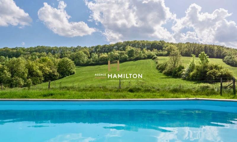 Propriété - 282 m² - 11 pièces