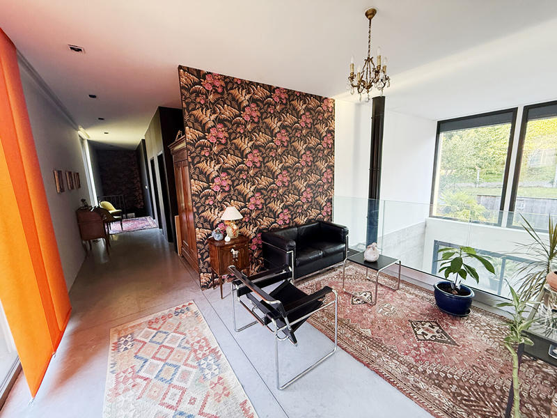 Maison - 280 m² - 7 pièces