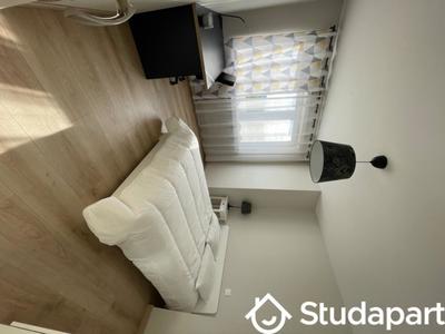 Chambre - 13 m² - 1 pièce