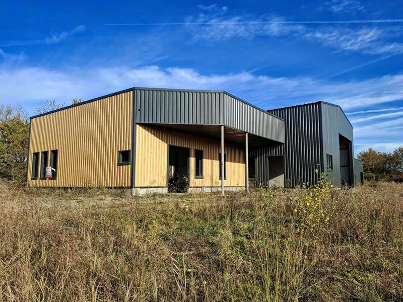 Terrain industriel - 3 596 m²