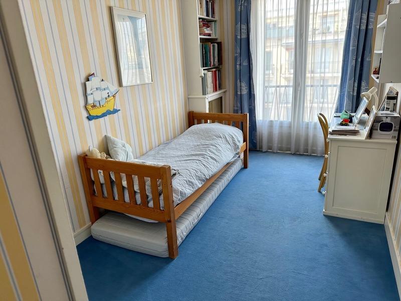 Appartement - 162 m² - 8 pièces