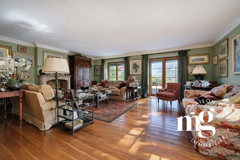 Maison ancienne - 270 m² - 9 pièces