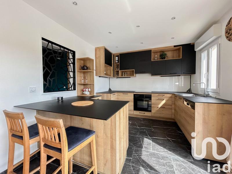 Maison - 150 m² - 8 pièces