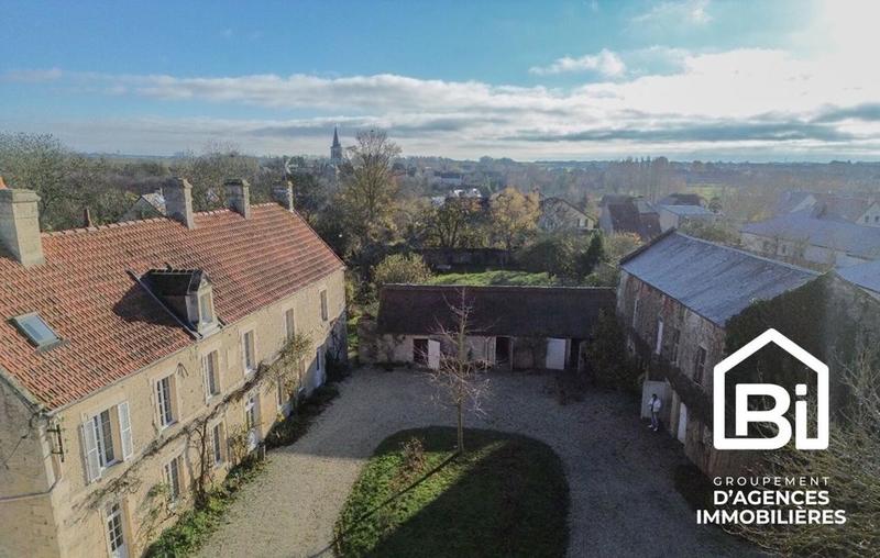 Corps de ferme - 300 m² - 9 pièces