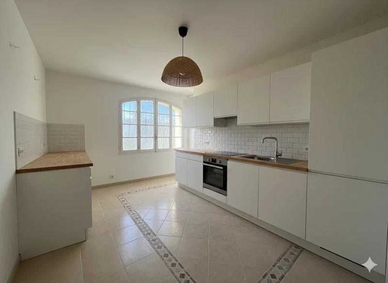 Villa - 199 m² - 6 pièces