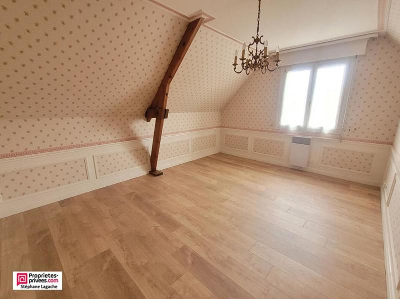 Maison - 255 m² - 8 pièces