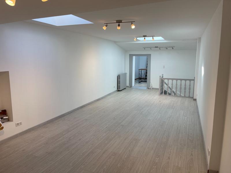 Local commercial - 200 m² - 4 pièces