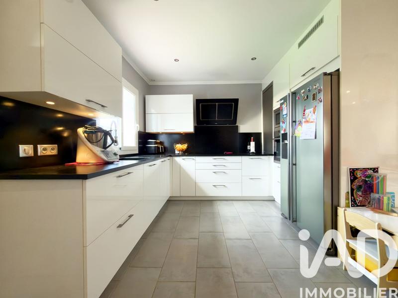 Maison - 110 m² - 4 pièces