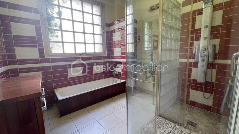 Maison ancienne - 196 m² - 9 pièces