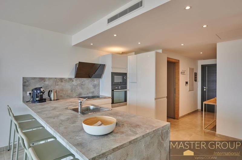 Appartement - 80 m² - 3 pièces