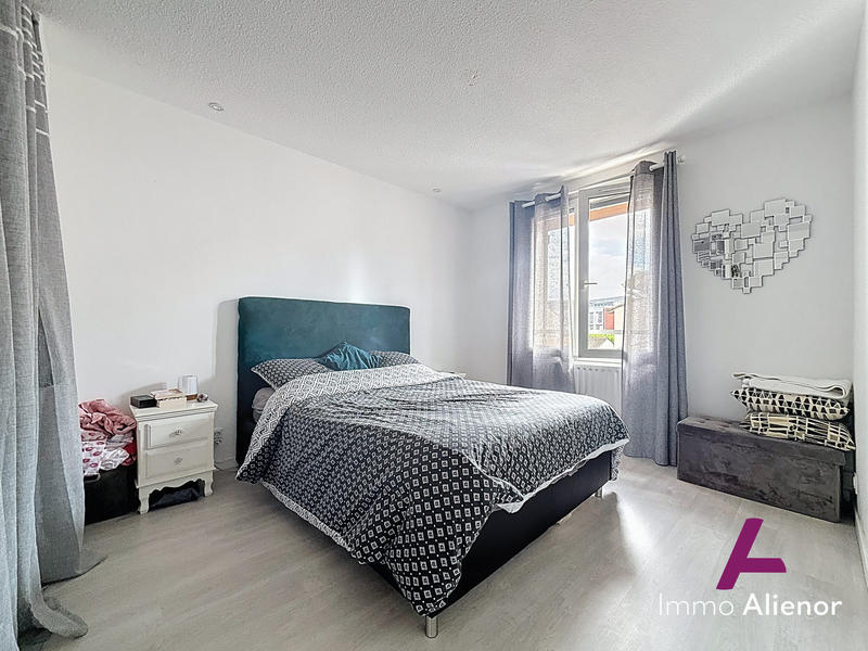 Maison traditionnelle - 86 m² - 4 pièces