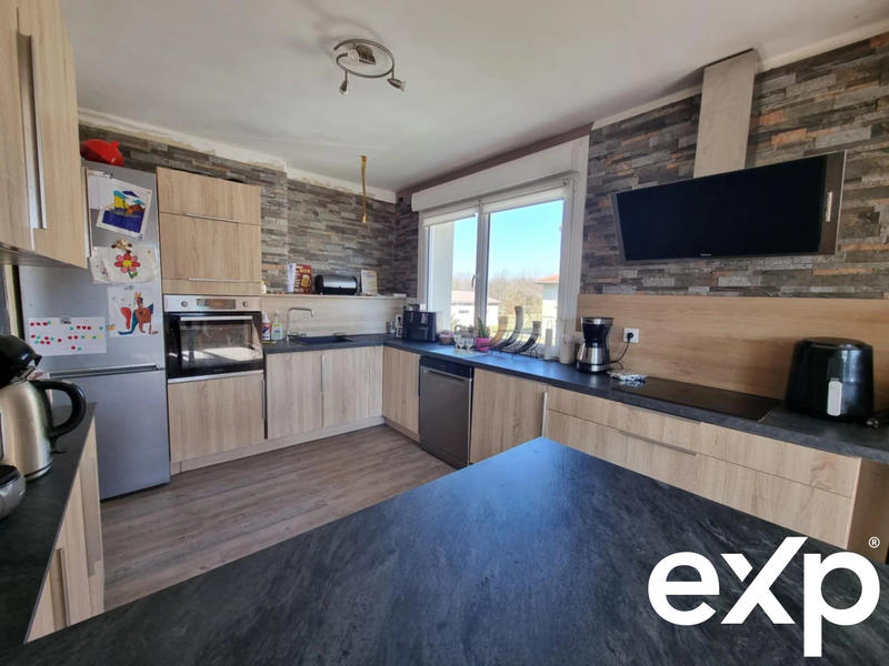 Maison traditionnelle - 100 m² - 4 pièces