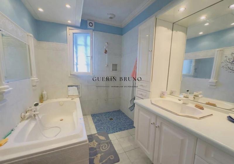 Maison - 110 m² - 6 pièces