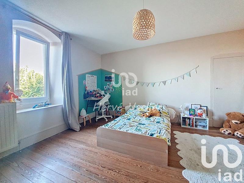 Maison - 212 m² - 7 pièces