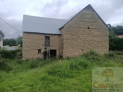 Grange - 270 m² - 8 pièces