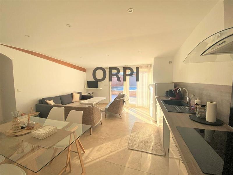 Villa - 212 m² - 8 pièces