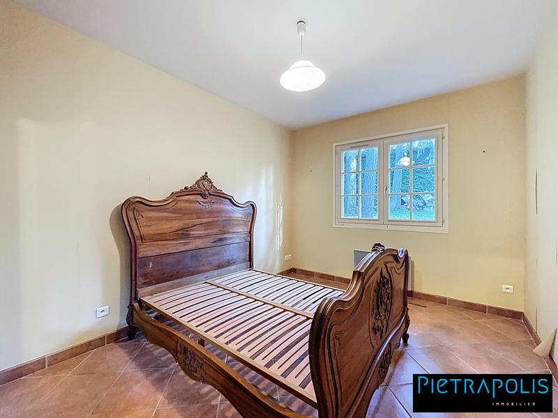 Maison - 245 m² - 10 pièces