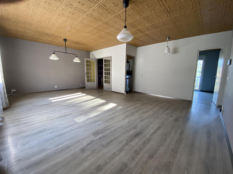 Maison - 157 m² - 9 pièces