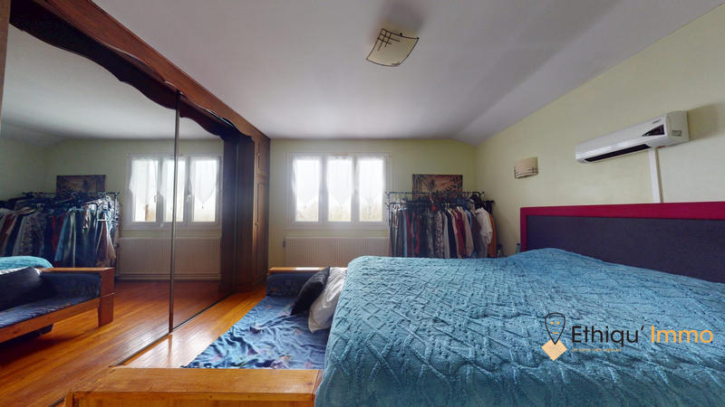 Maison - 165 m² - 8 pièces