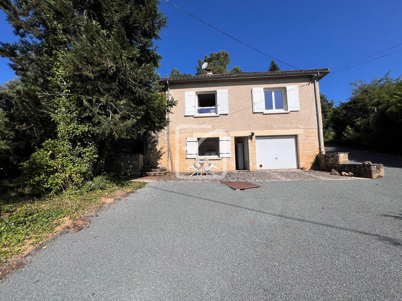 Maison - 143 m² - 7 pièces