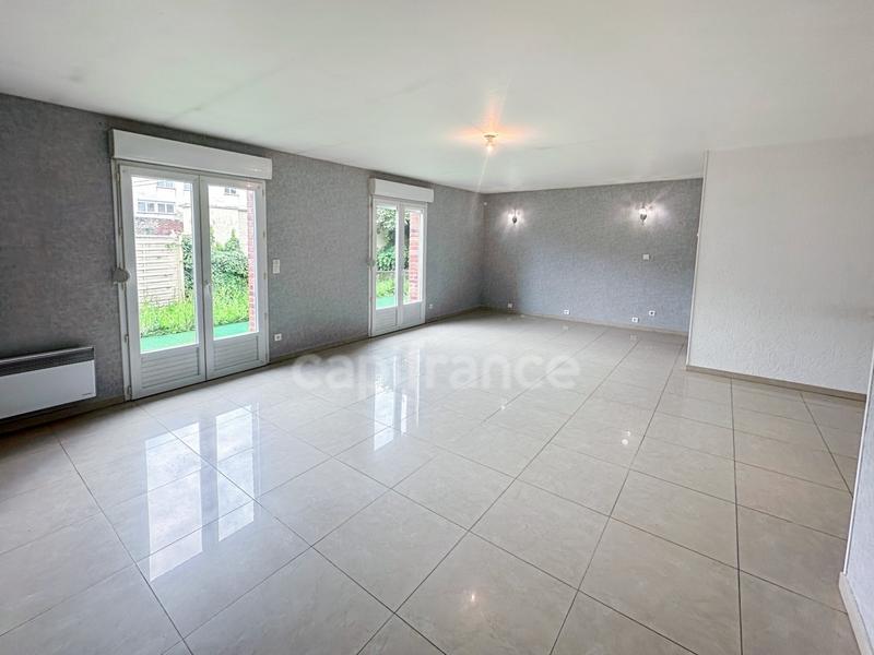 Maison - 93 m² - 5 pièces