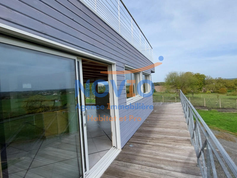 Maison - 286 m² - 9 pièces