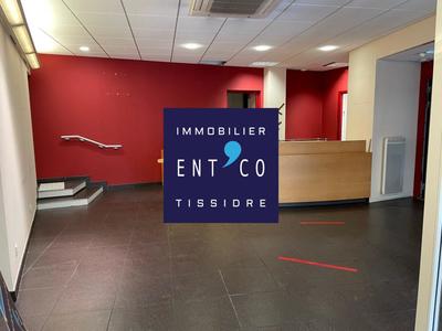 Local commercial - 141 m² - 4 pièces