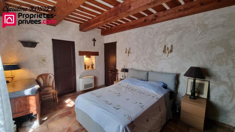 Propriété - 225 m² - 10 pièces