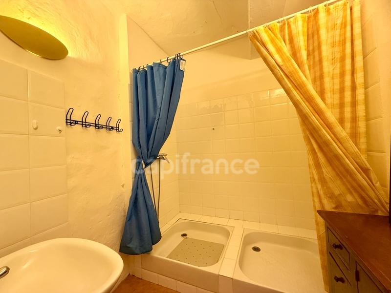 Maison - 185 m² - 9 pièces