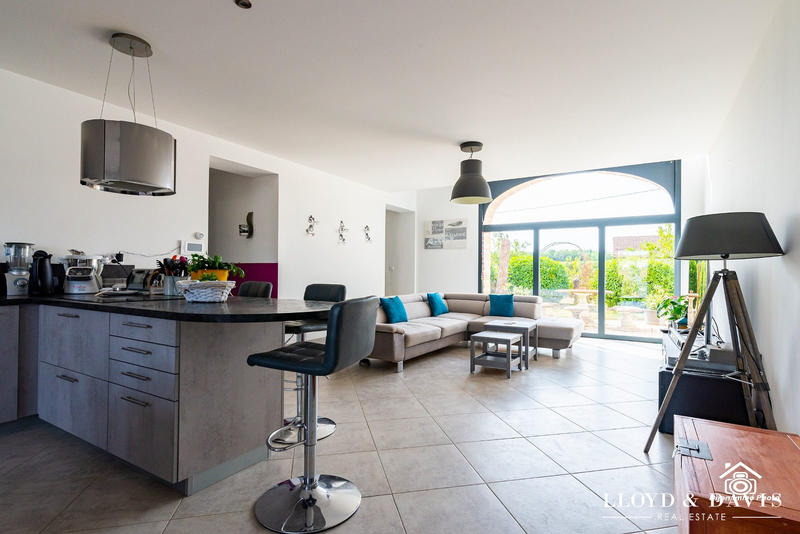 Maison contemporaine - 180 m² - 6 pièces