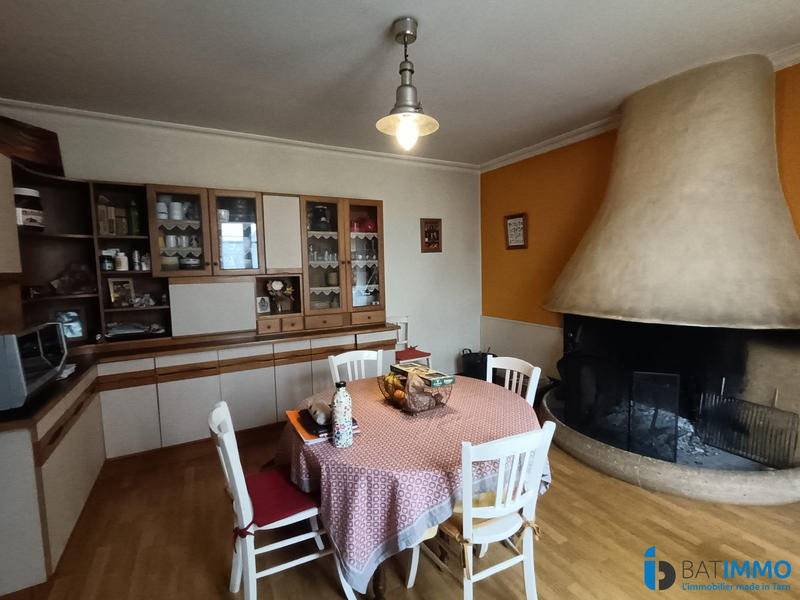 Maison - 220 m² - 9 pièces