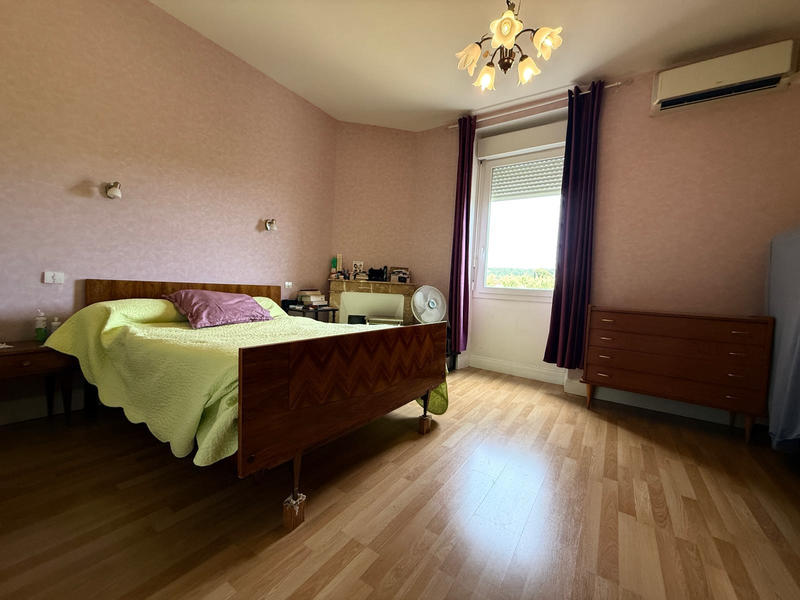 Maison - 205 m² - 5 pièces